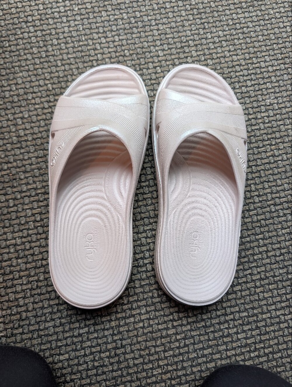 Ryka Slide Sandals in Pale Pink Size 8-8.5